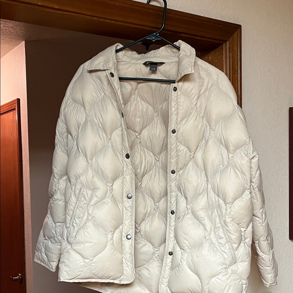 Eddie Bauer Women's Off-White Puffer Jacket